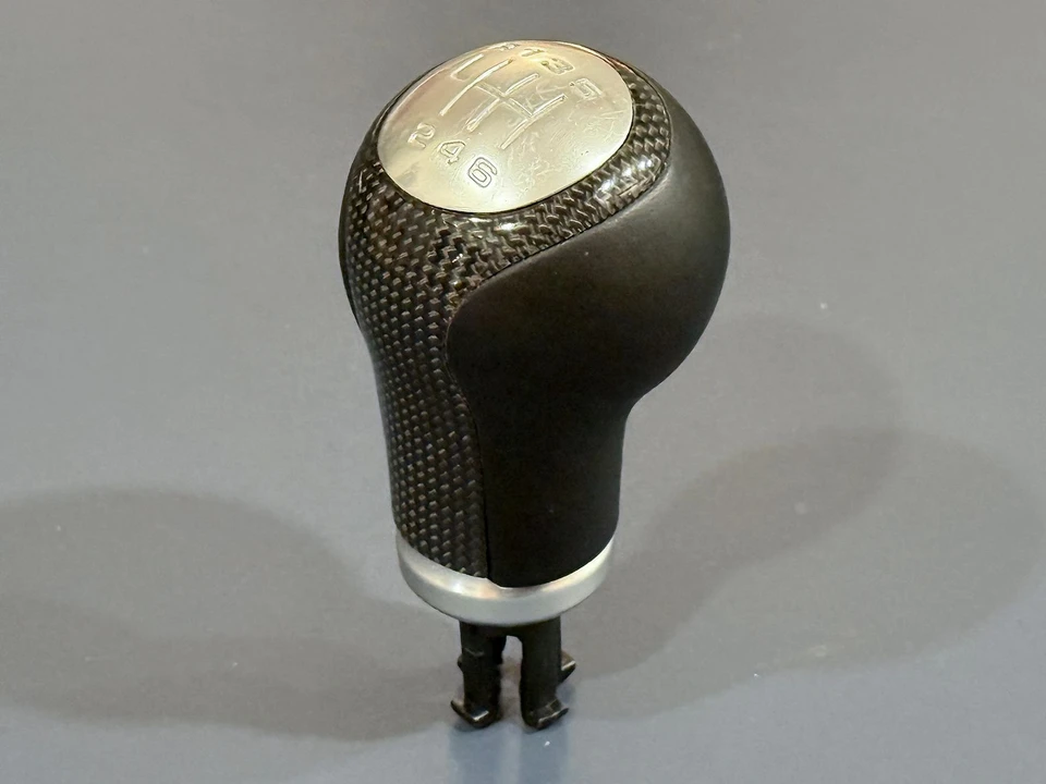 2012 Parts & Memorabilia Seats & Interior - Image 4 of 6