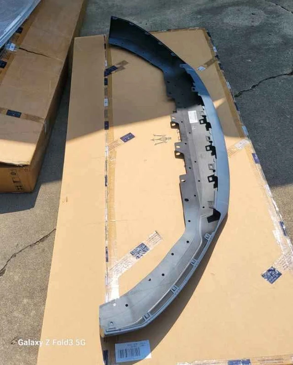 2017 Parts & Memorabilia Bodywork - Image 4 of 6