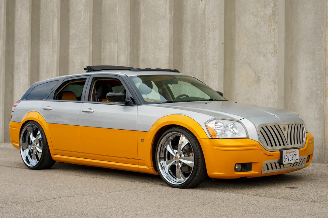 2005 Dodge Magnum 2nd Gen Wagon - Image 22 of 31