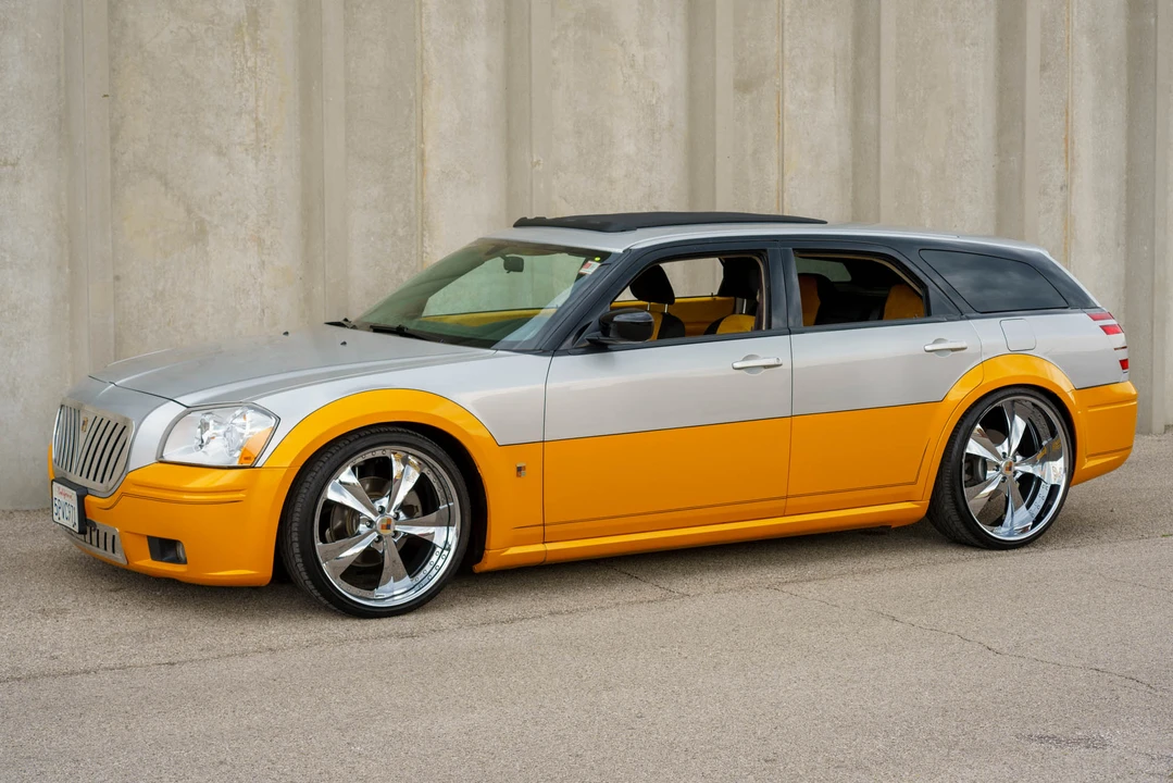 2005 Dodge Magnum 2nd Gen Wagon - Image 4 of 31