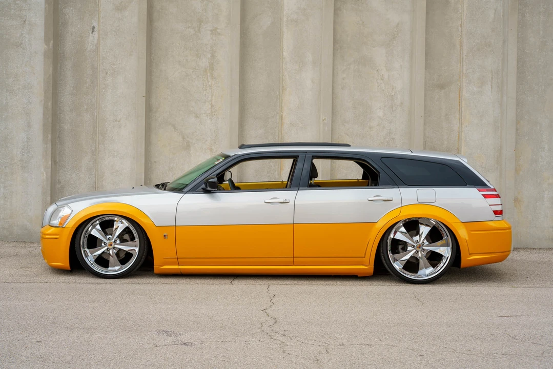 2005 Dodge Magnum 2nd Gen Wagon - Image 7 of 31