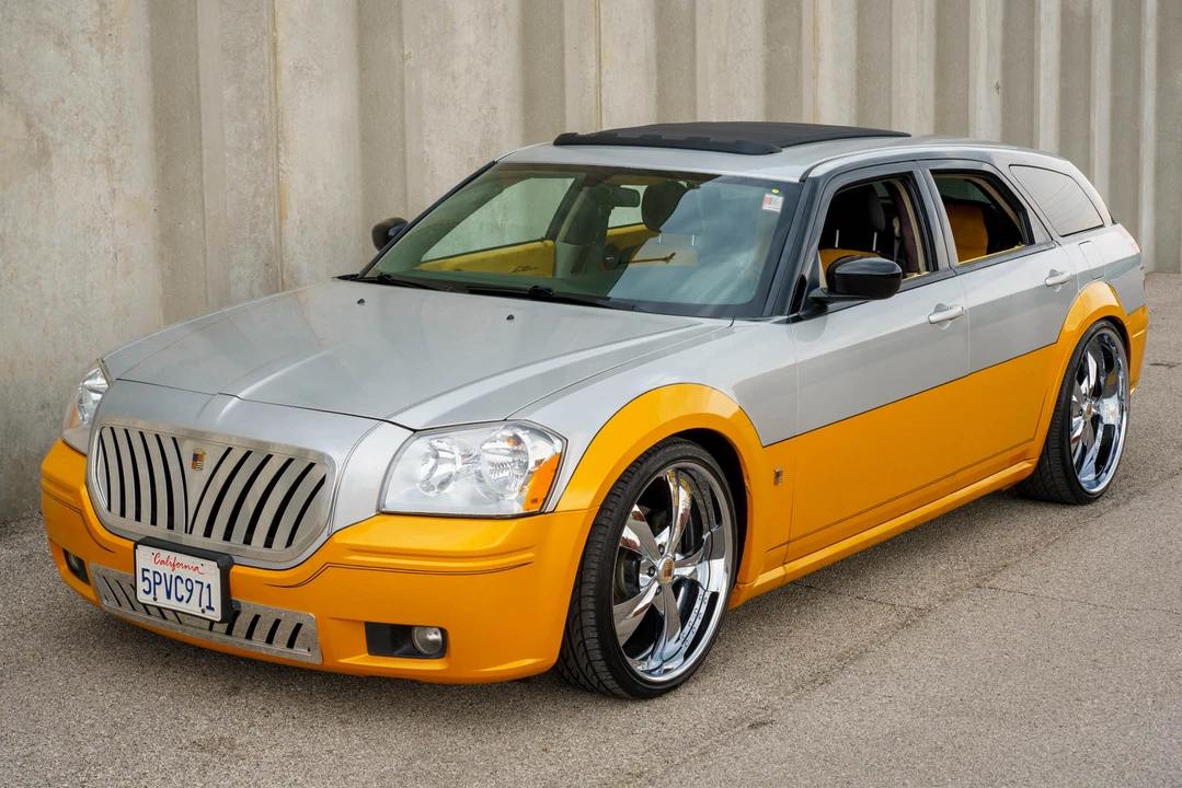 2005 Dodge Magnum 2nd Gen Wagon - Image 3 of 31
