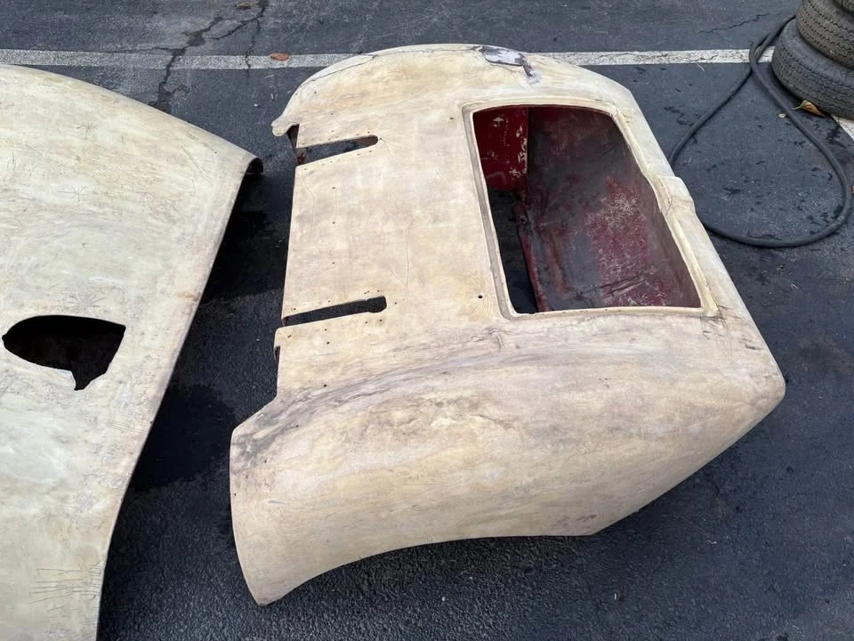 Parts & Memorabilia Bodywork - Image 3 of 6
