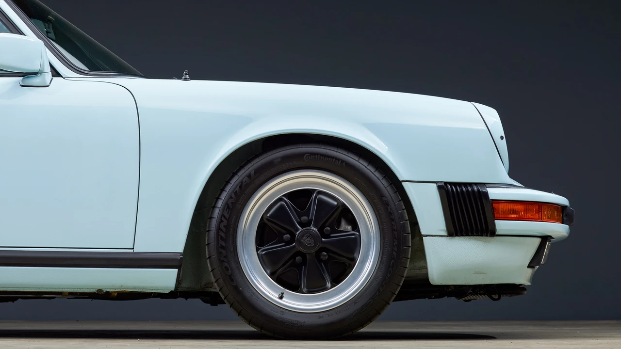 1984 Porsche 911 Carrera 3.2 - Image 26 of 31