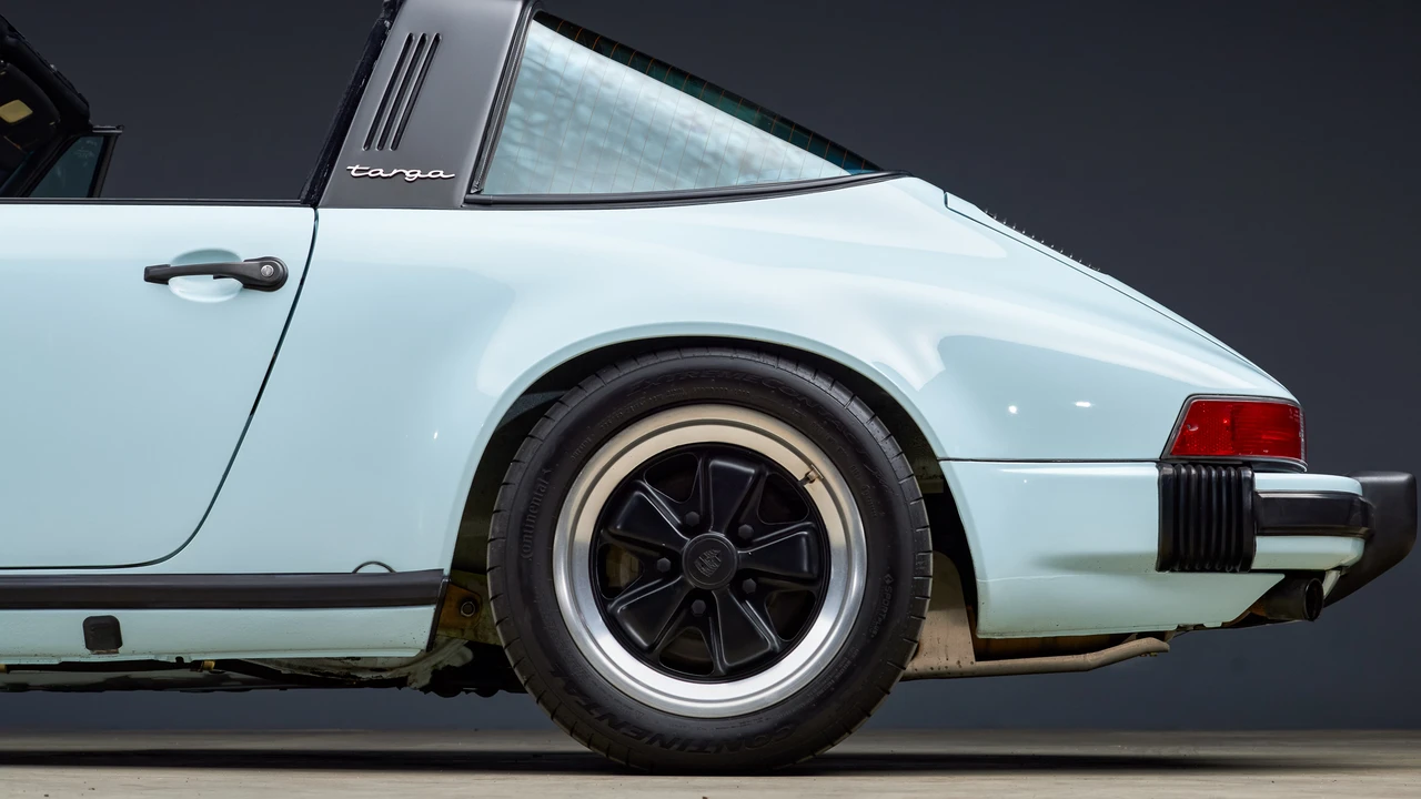 1984 Porsche 911 Carrera 3.2 - Image 24 of 31