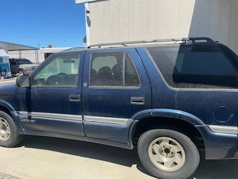 2000 GMC S-15 Jimmy 2nd Gen - Image 3 of 3