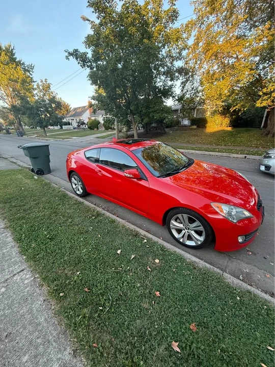 2010 Hyundai Genesis Coupe - Image 2 of 6