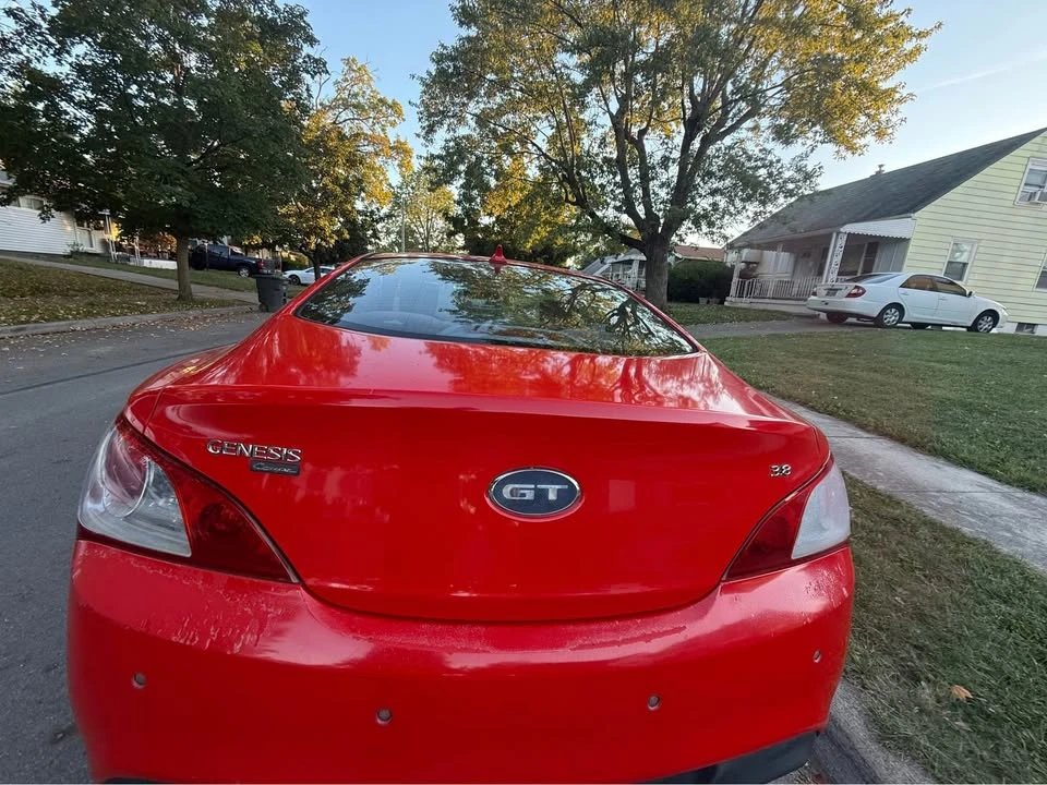 2010 Hyundai Genesis Coupe - Image 4 of 6
