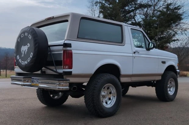1996 Ford Bronco 5th Gen - Image 2 of 7