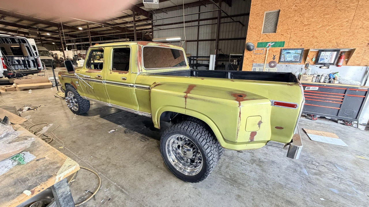 Ford Super Duty - Image 11 of 31