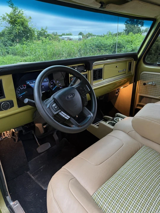 Ford Super Duty - Image 24 of 31