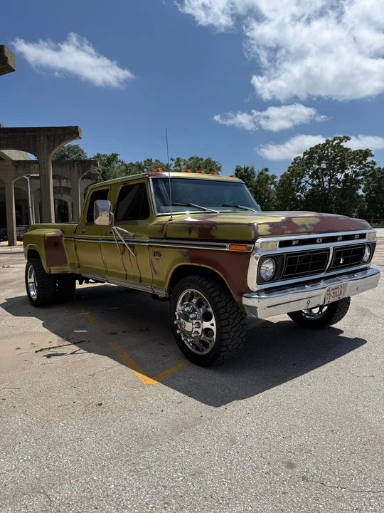 Ford Super Duty - Image 6 of 31