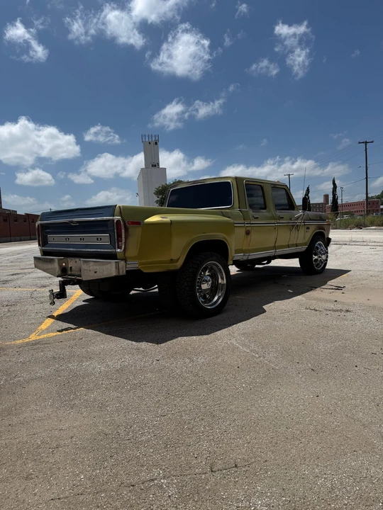 Ford Super Duty - Image 8 of 31