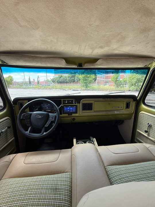 Ford Super Duty - Image 23 of 31