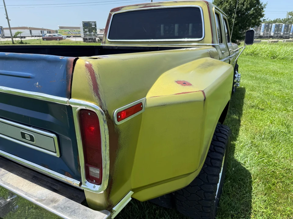 Ford Super Duty - Image 15 of 31
