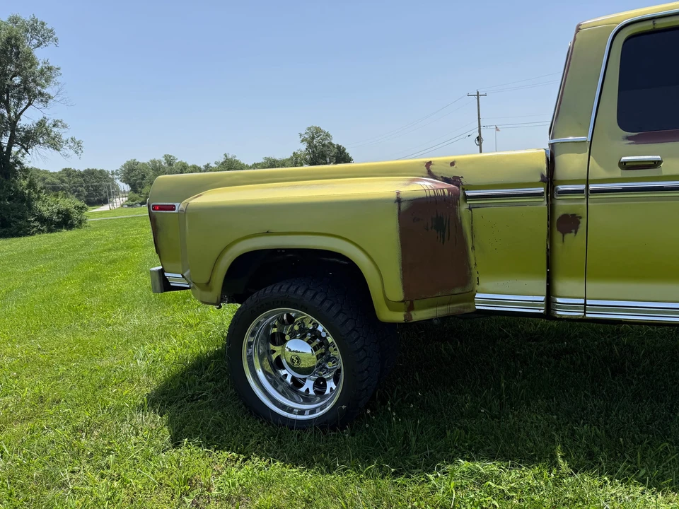 Ford Super Duty - Image 18 of 31