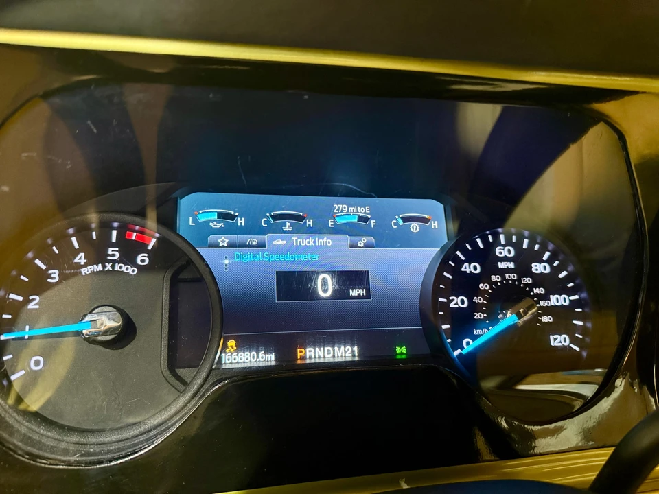 Ford Super Duty - Image 26 of 31