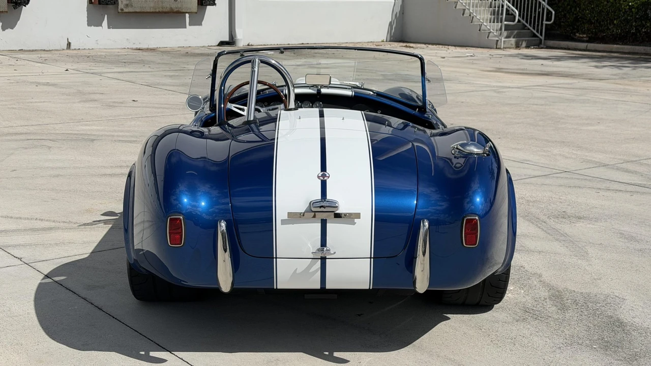 Shelby Cobra Replica - Image 23 of 31