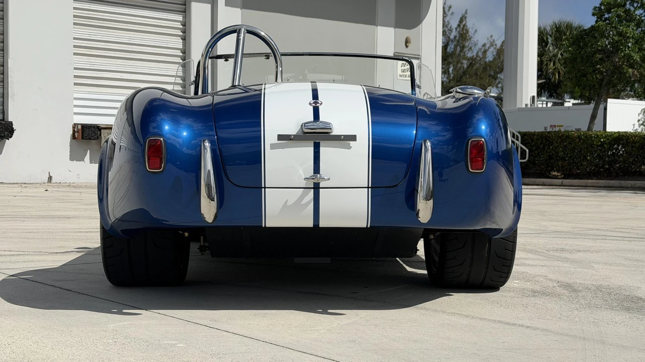 Shelby Cobra Replica - Image 21 of 31
