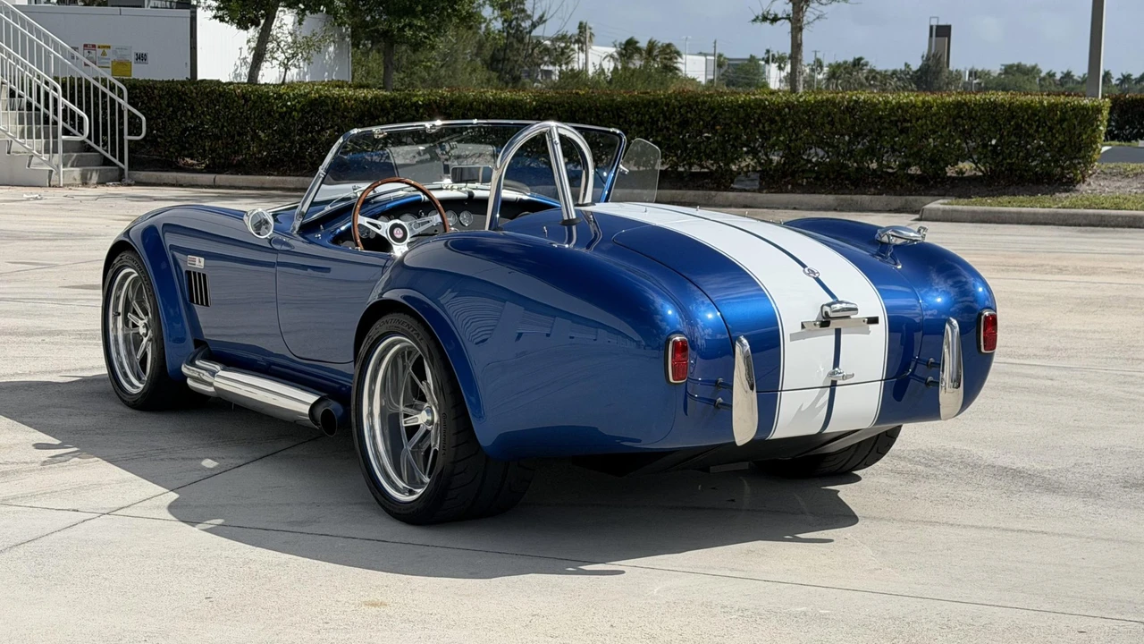 Shelby Cobra Replica - Image 18 of 31