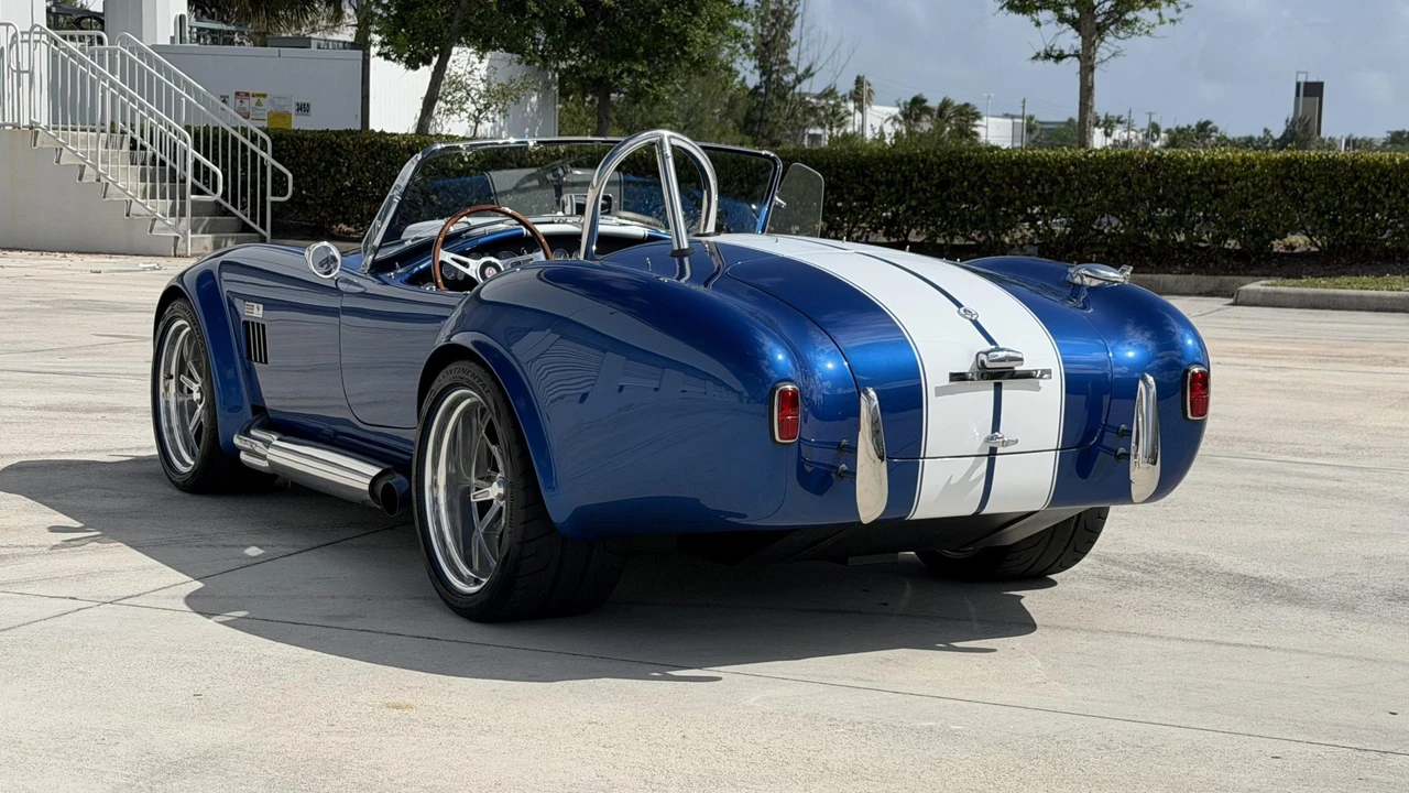 Shelby Cobra Replica - Image 19 of 31