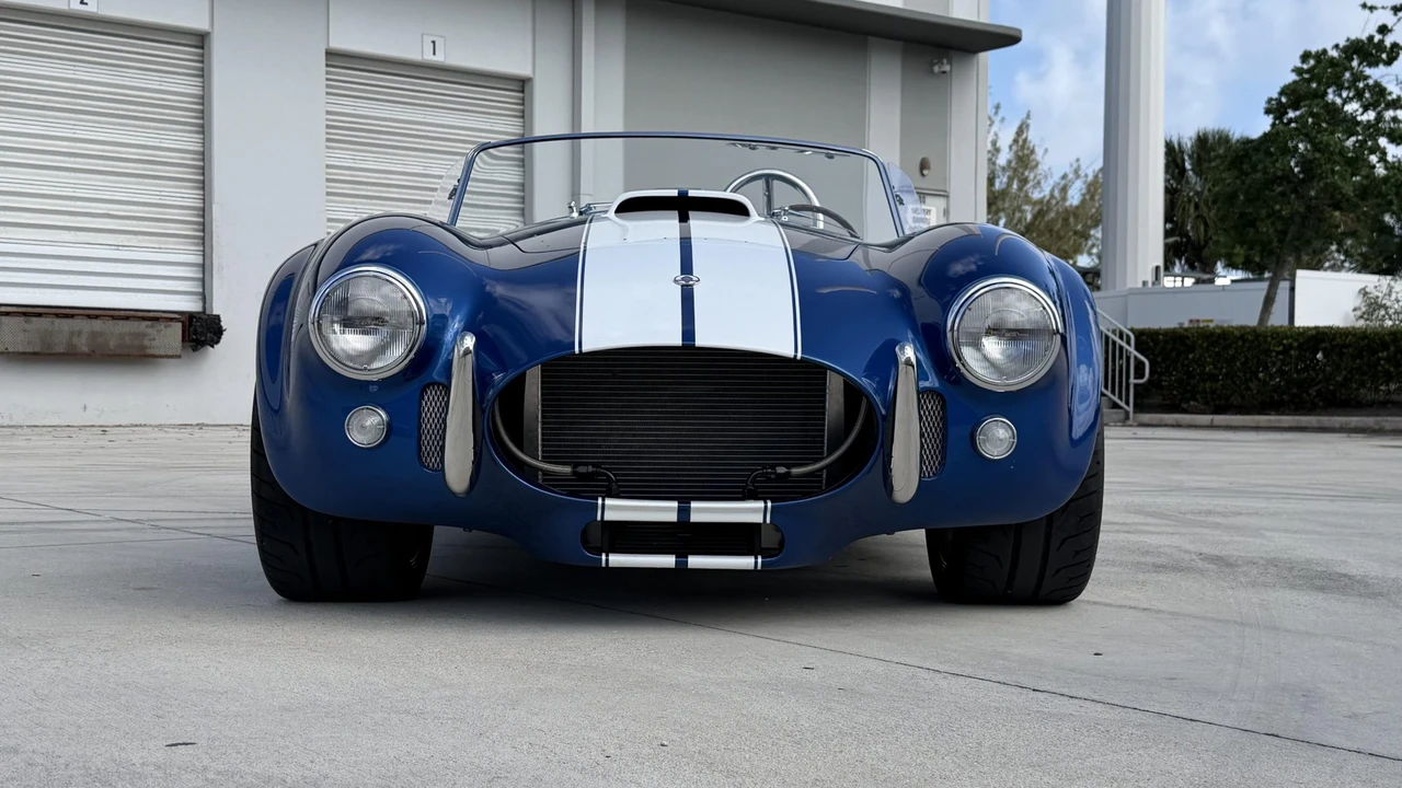 Shelby Cobra Replica - Image 8 of 31