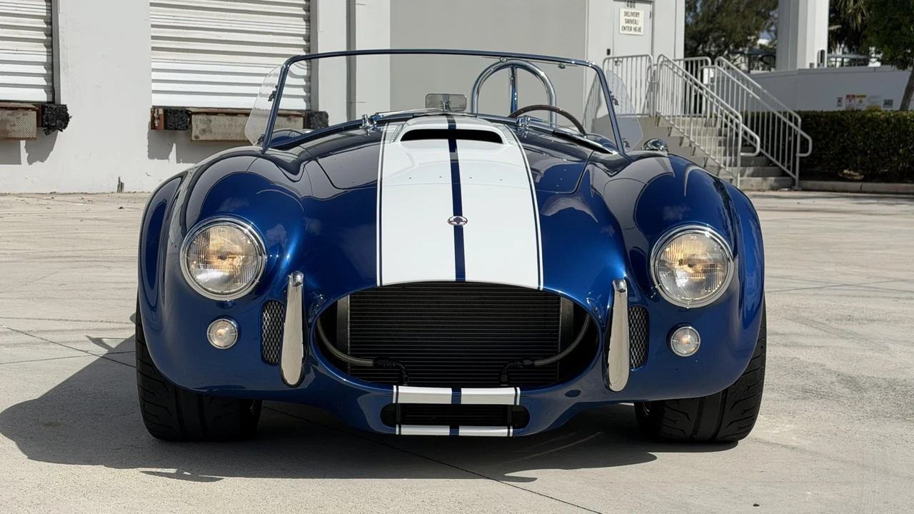 Shelby Cobra Replica - Image 7 of 31
