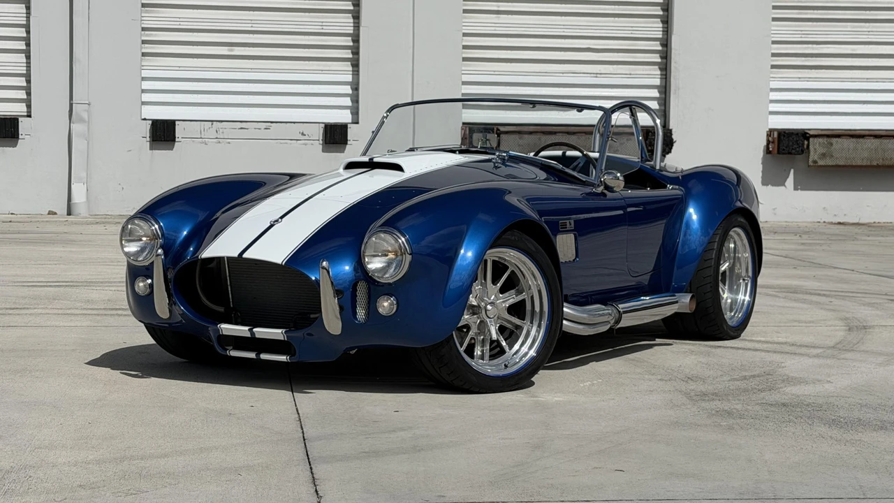 Shelby Cobra Replica - Image 13 of 31