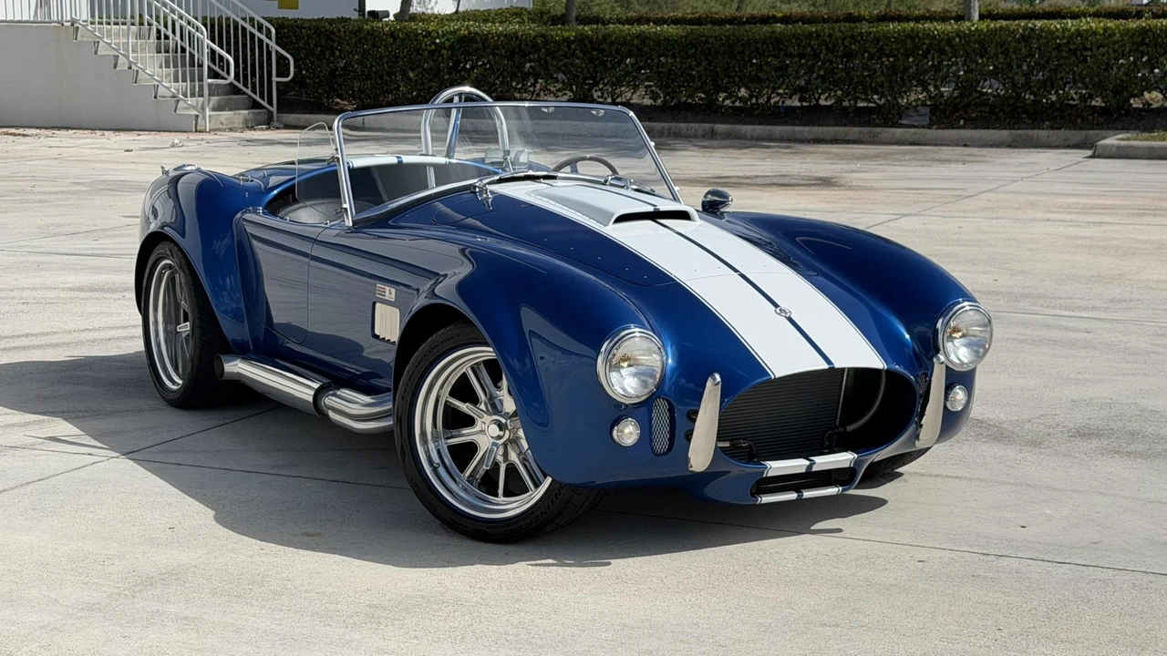 Shelby Cobra Replica - Image 4 of 31