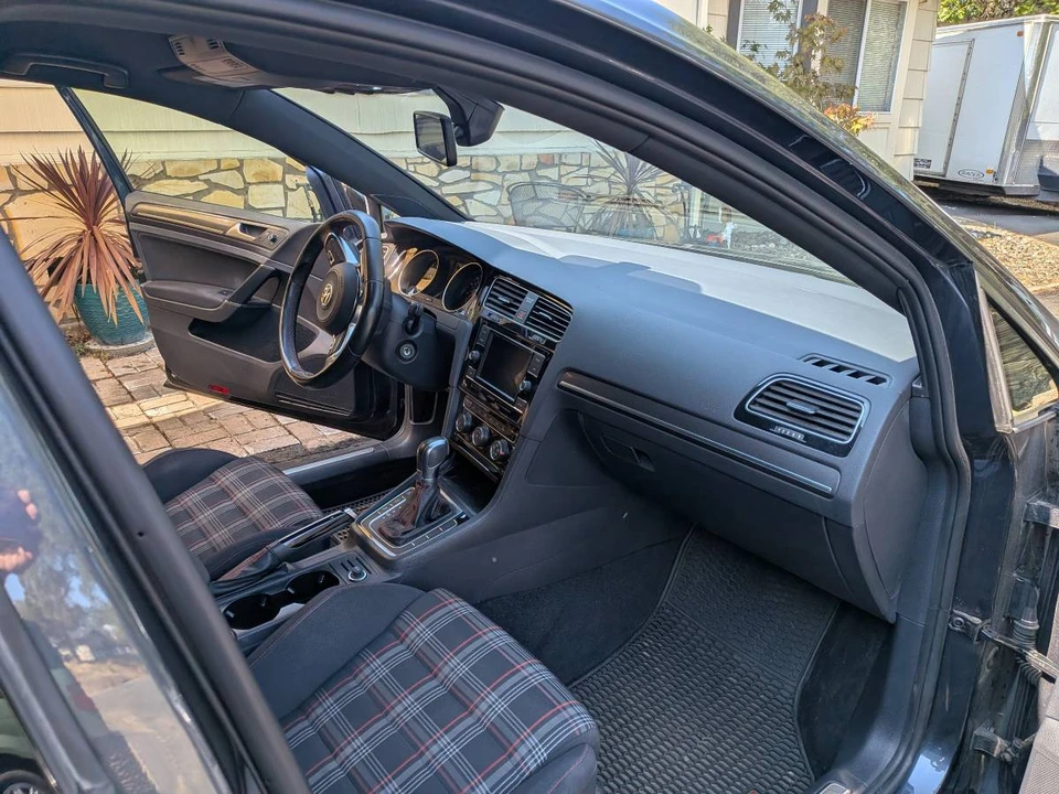 2018 Volkswagen GTI Mk7 - Image 10 of 13