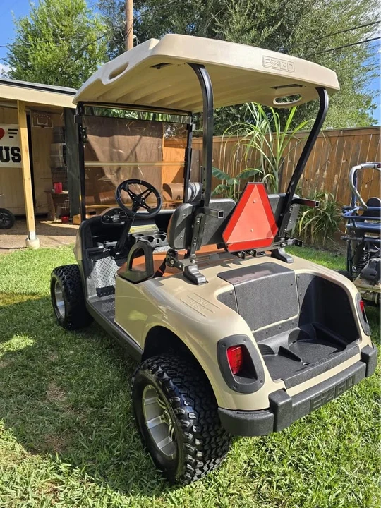 Parts & Memorabilia Golf Carts - Image 4 of 8