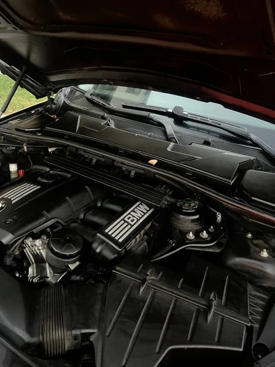 2009 BMW E90 3 Series Sedan - Image 5 of 8