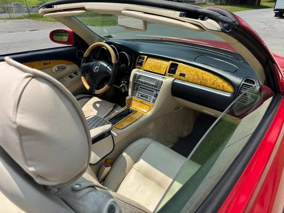 2003 Lexus SC430 - Image 7 of 10