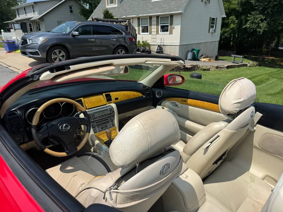 2003 Lexus SC430 - Image 5 of 10