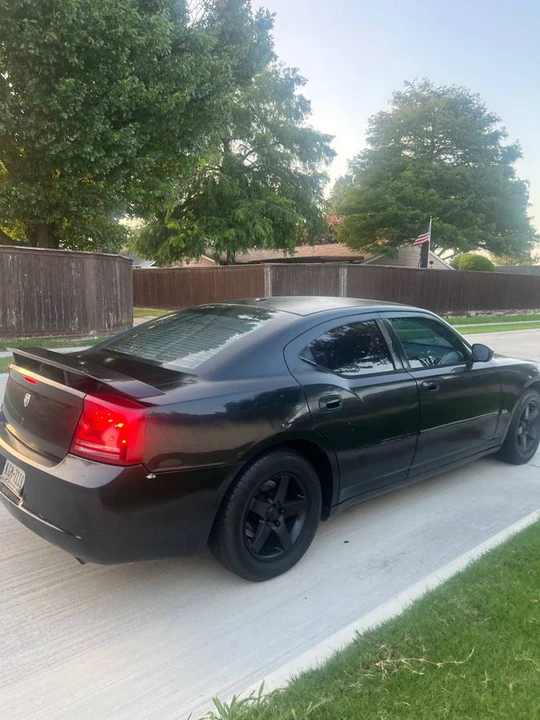 2010 Dodge Charger 6th Gen - Image 2 of 17