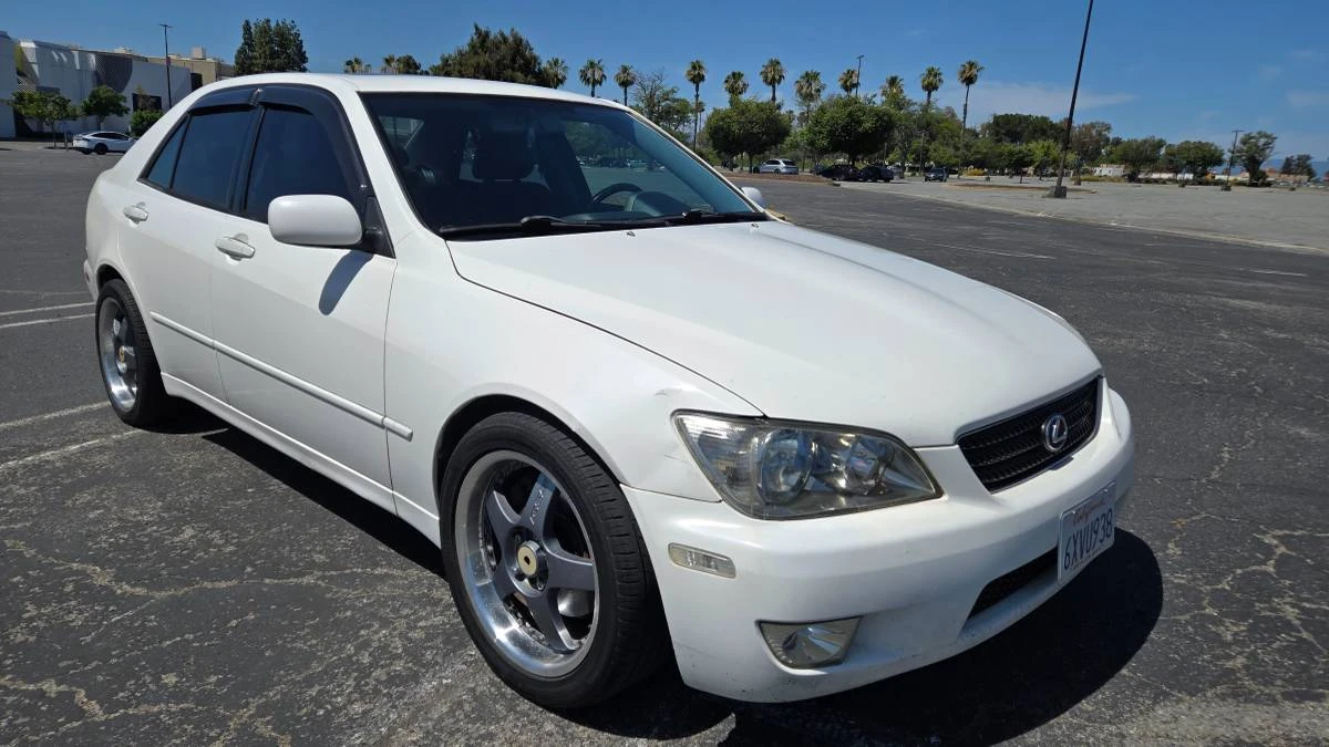 2001 Lexus IS 1st Gen - Image 4 of 20