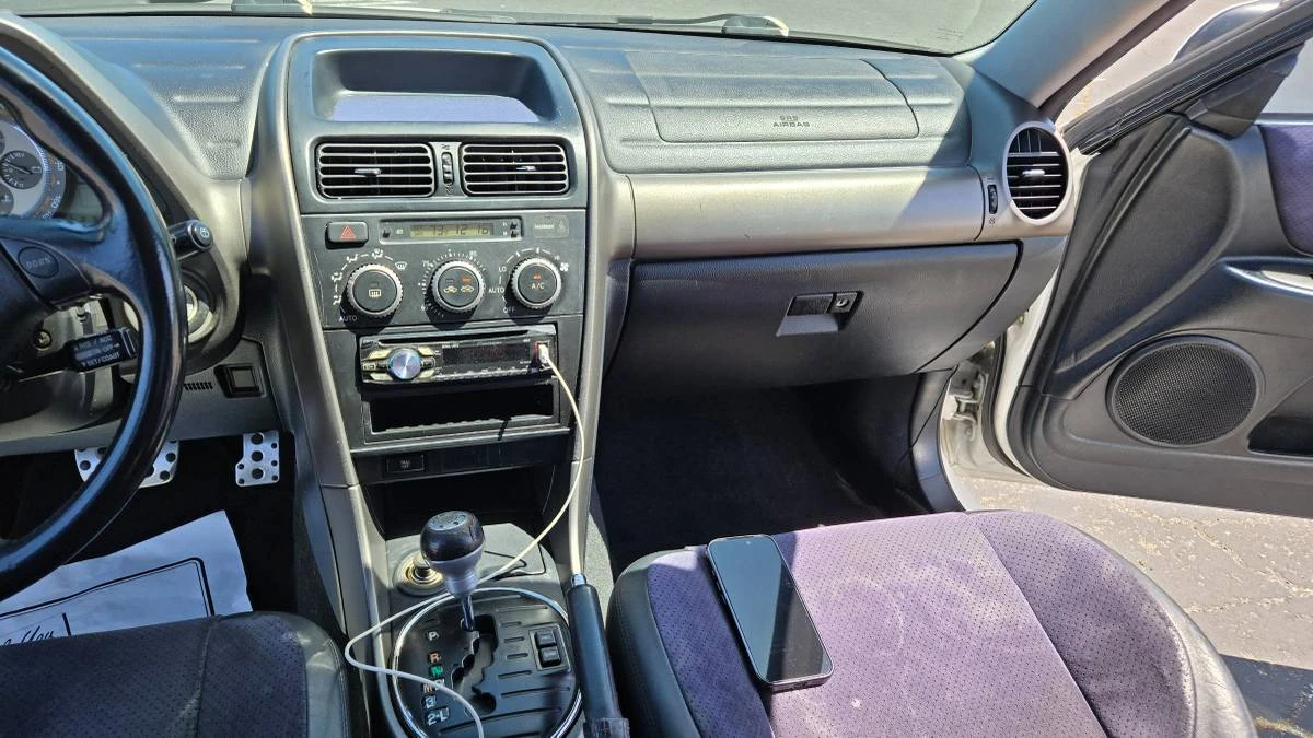 2001 Lexus IS 1st Gen - Image 17 of 20