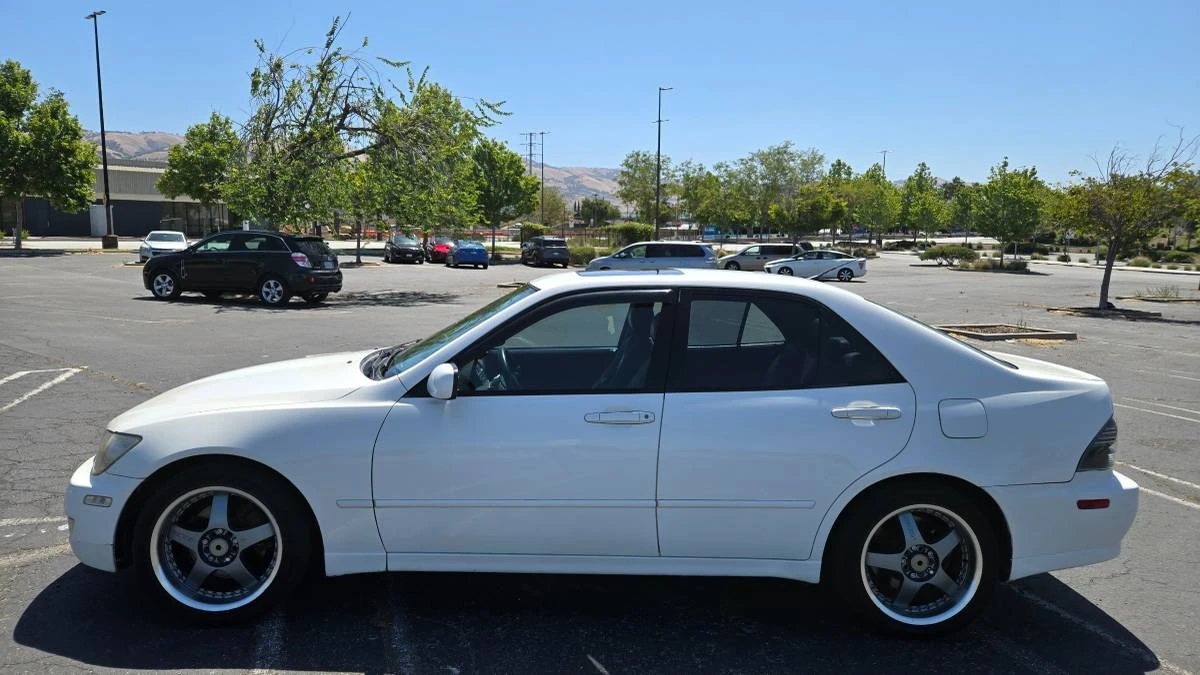 2001 Lexus IS 1st Gen - Image 7 of 20