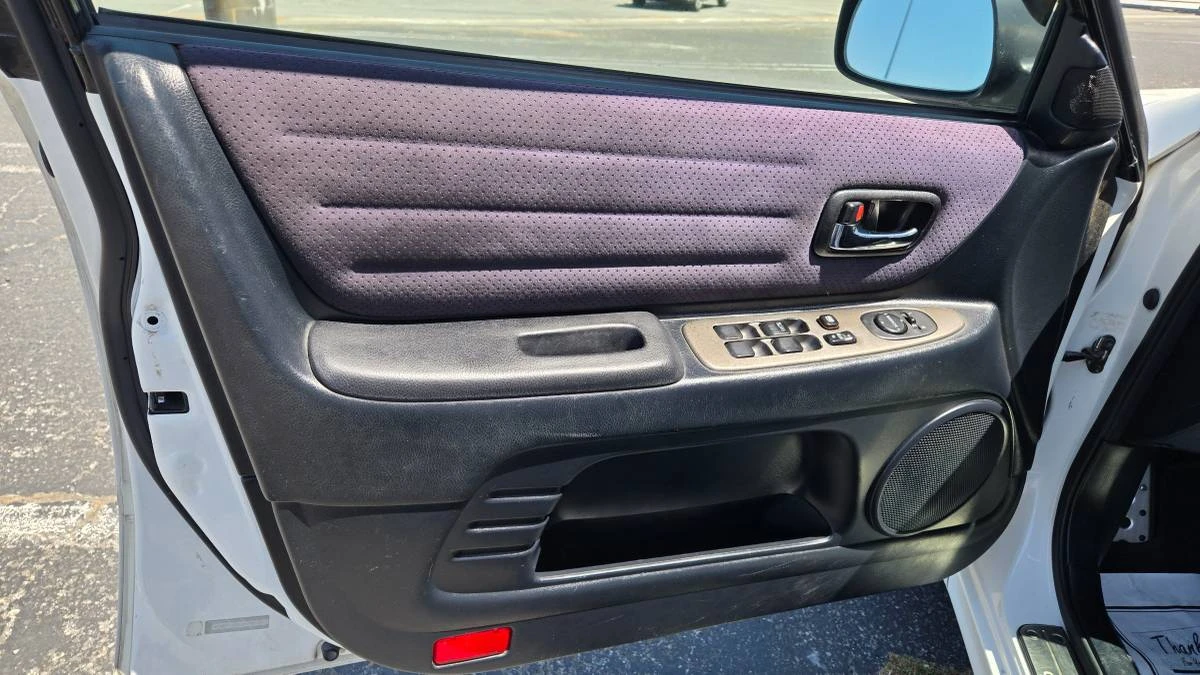 2001 Lexus IS 1st Gen - Image 9 of 20