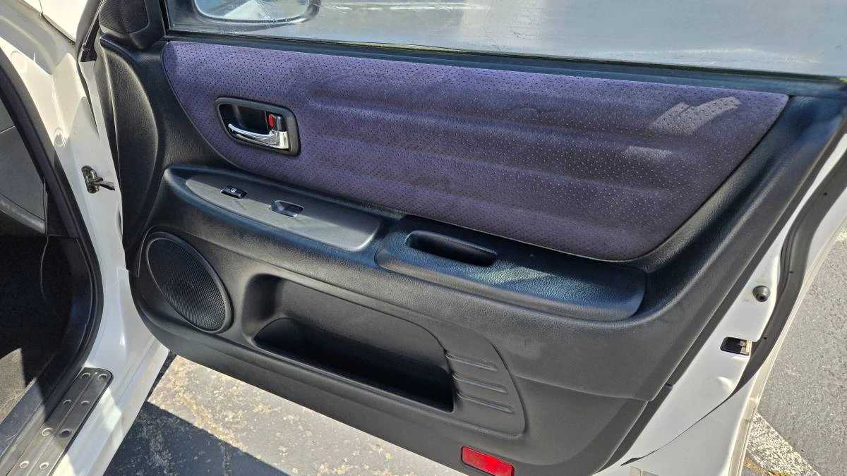 2001 Lexus IS 1st Gen - Image 13 of 20