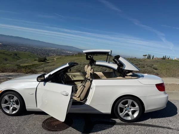 2013 BMW E93 335i Convertible - Image 11 of 19