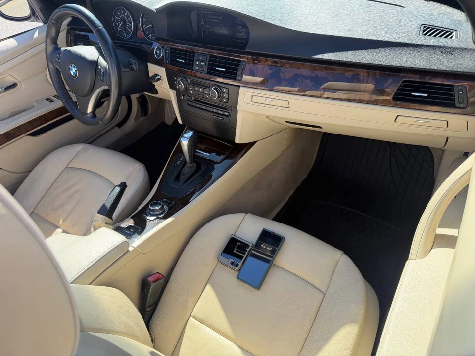 2013 BMW E93 335i Convertible - Image 16 of 19