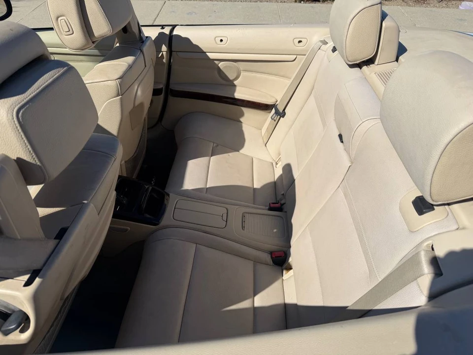 2013 BMW E93 335i Convertible - Image 15 of 19
