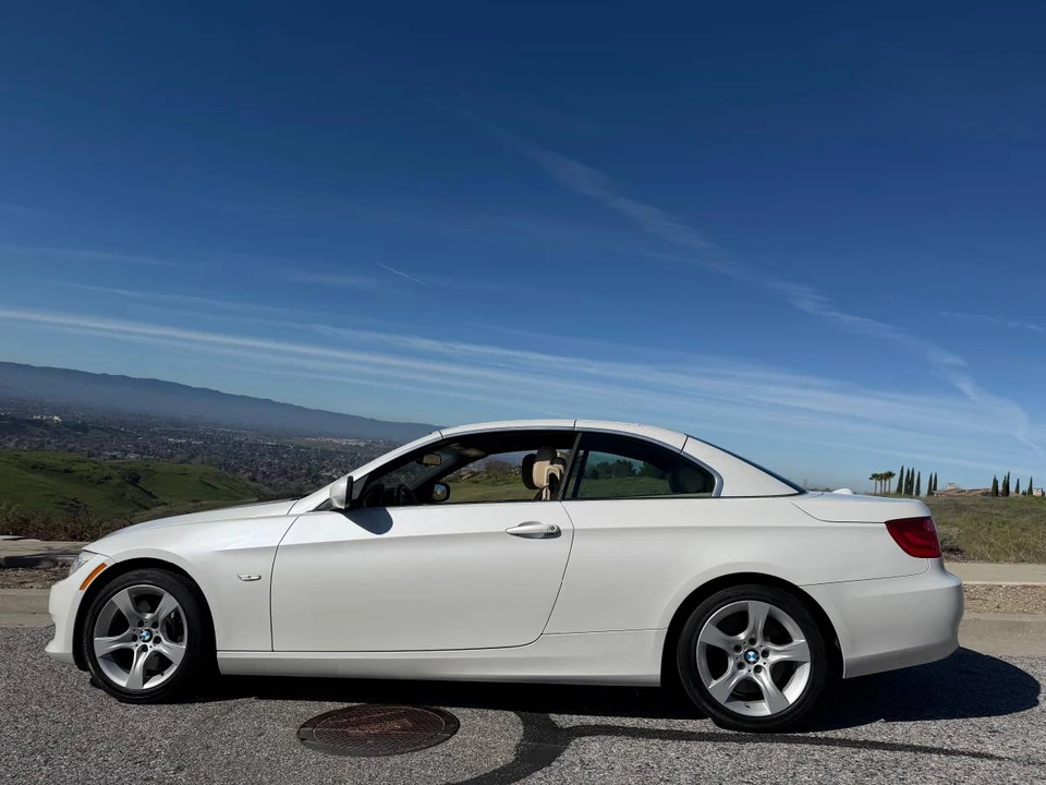 2013 BMW E93 335i Convertible - Image 6 of 19
