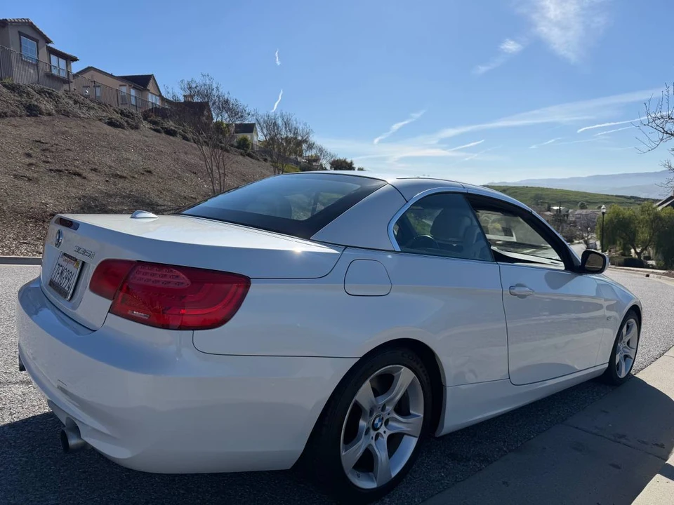 2013 BMW E93 335i Convertible - Image 4 of 19
