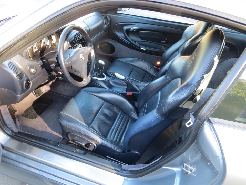 2001 Porsche 996 Carrera - Image 11 of 16