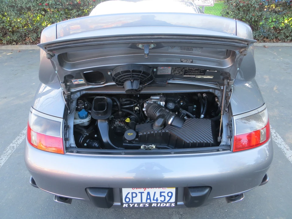 2001 Porsche 996 Carrera - Image 16 of 16