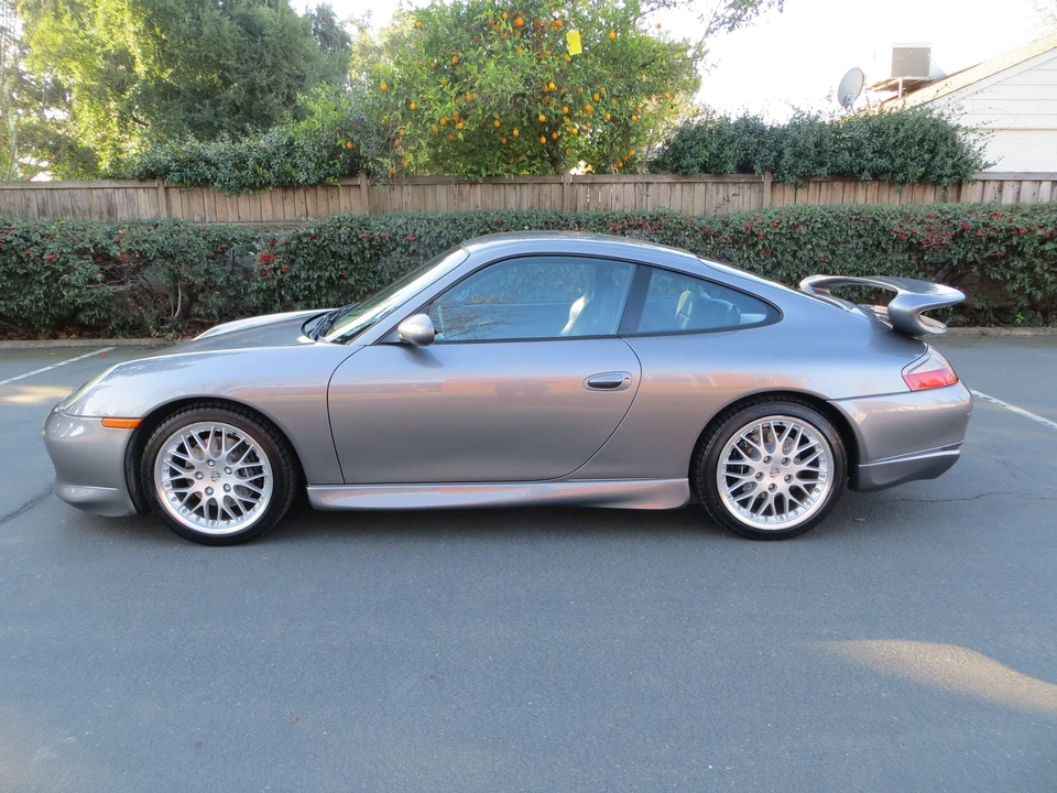 2001 Porsche 996 Carrera - Image 2 of 16