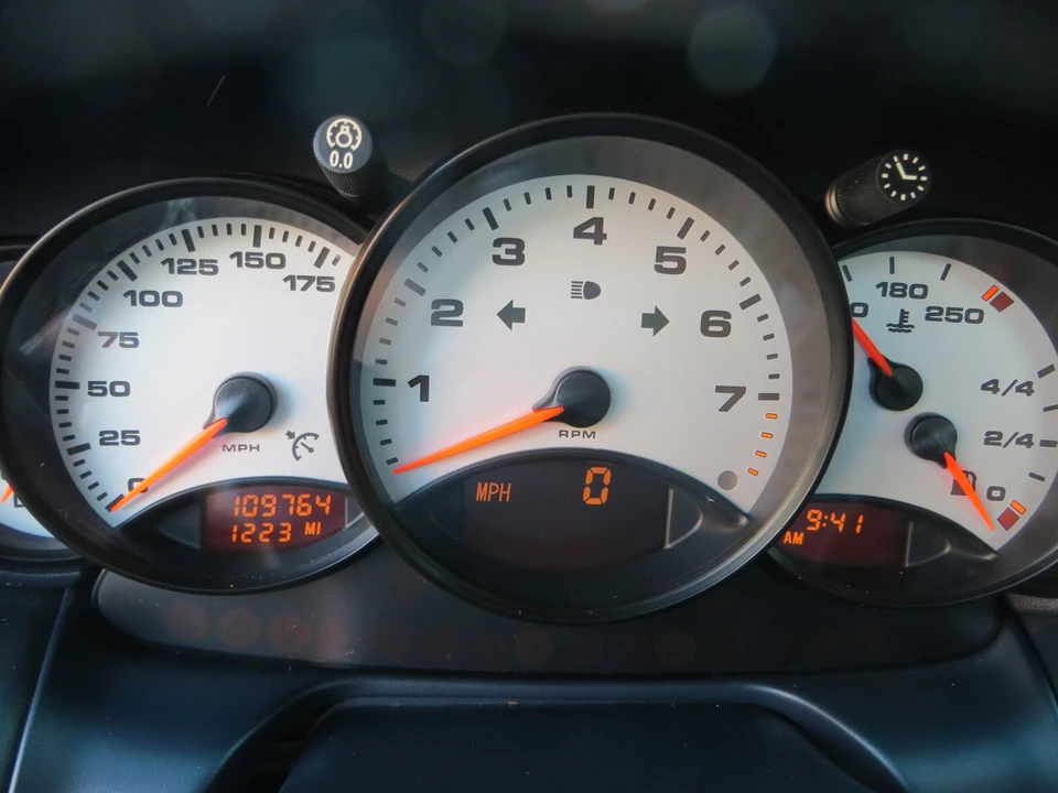 2001 Porsche 996 Carrera - Image 14 of 16