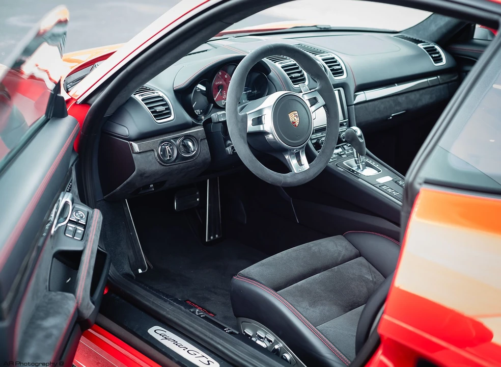 2015 Porsche 981 Cayman GTS - Image 18 of 31